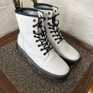 Dr. Martens Women's Zavala (Size 7 Women/ Size 6 Men)